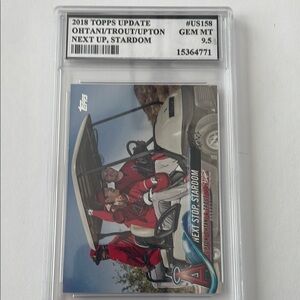 2018 Topps Update Baseball Card - Grade 9.5